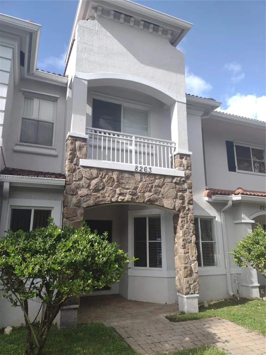8263 SW 27th St # 102, Miramar, FL 33025