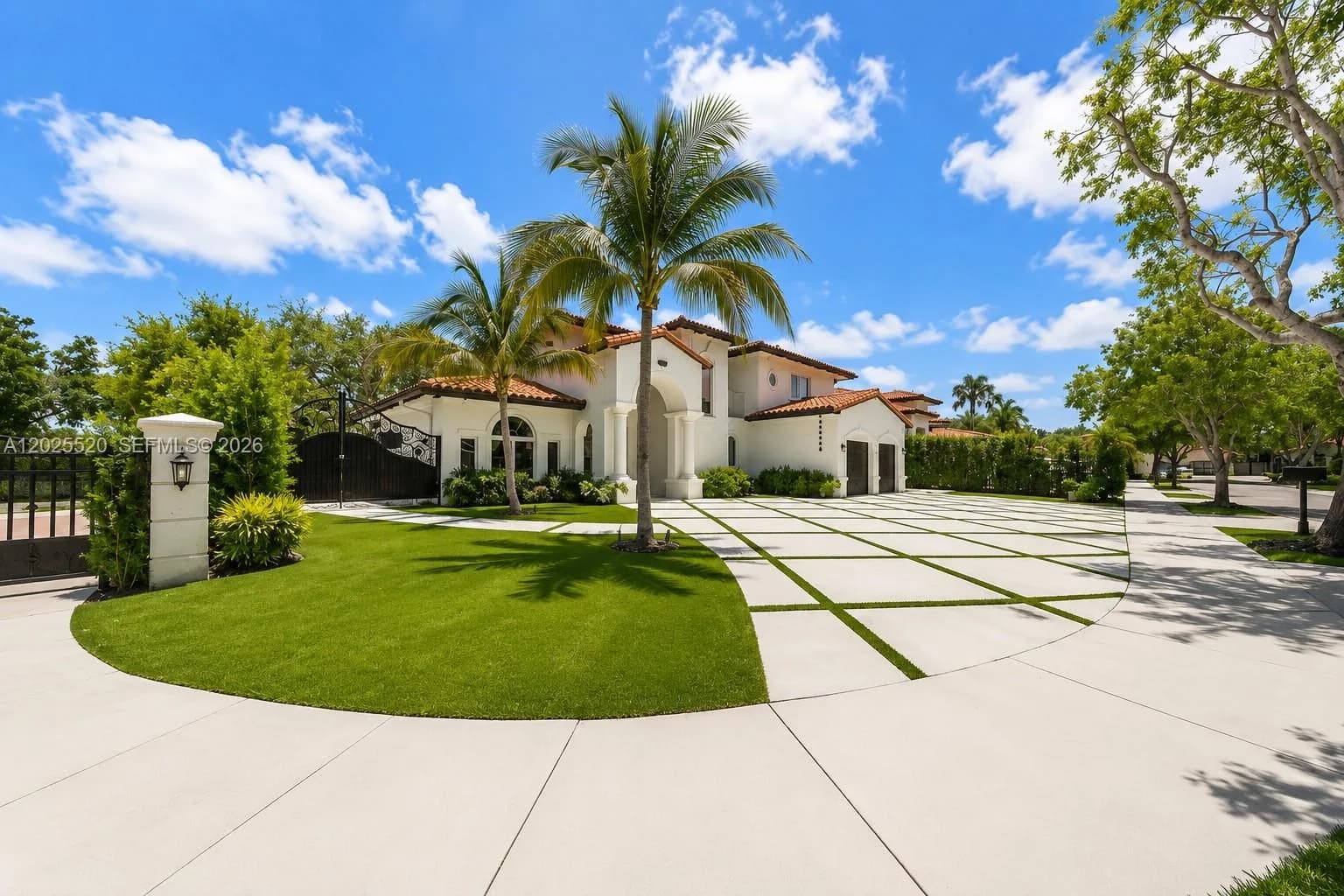 15721 NW 79th Ct, Miami Lakes, FL 33016