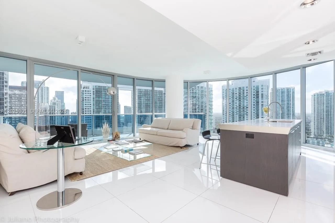 200 Biscayne Boulevard Way # 3102, Miami, FL 33131
