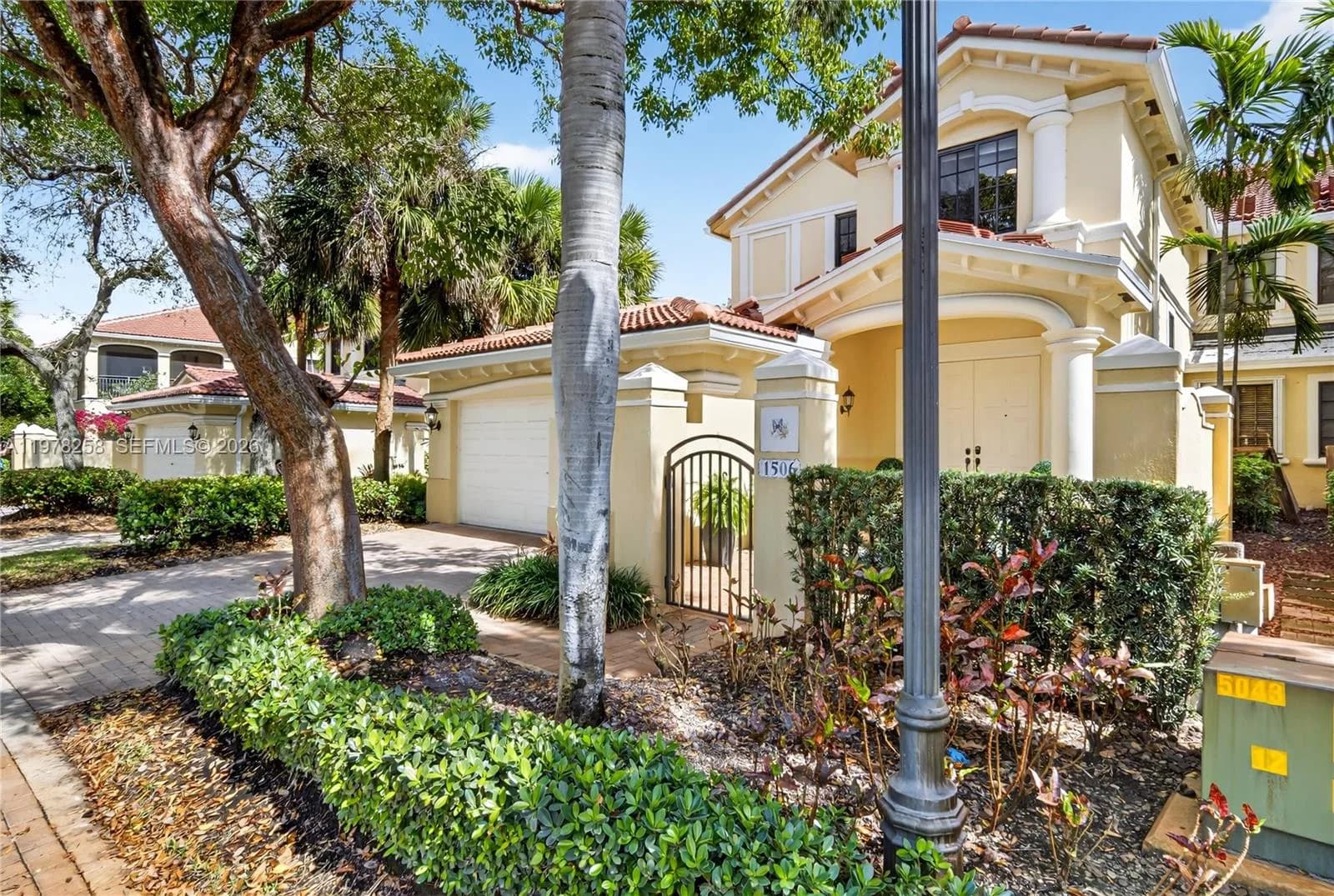 1506 Passion Vine Cir # 23-3, Weston, FL 33326