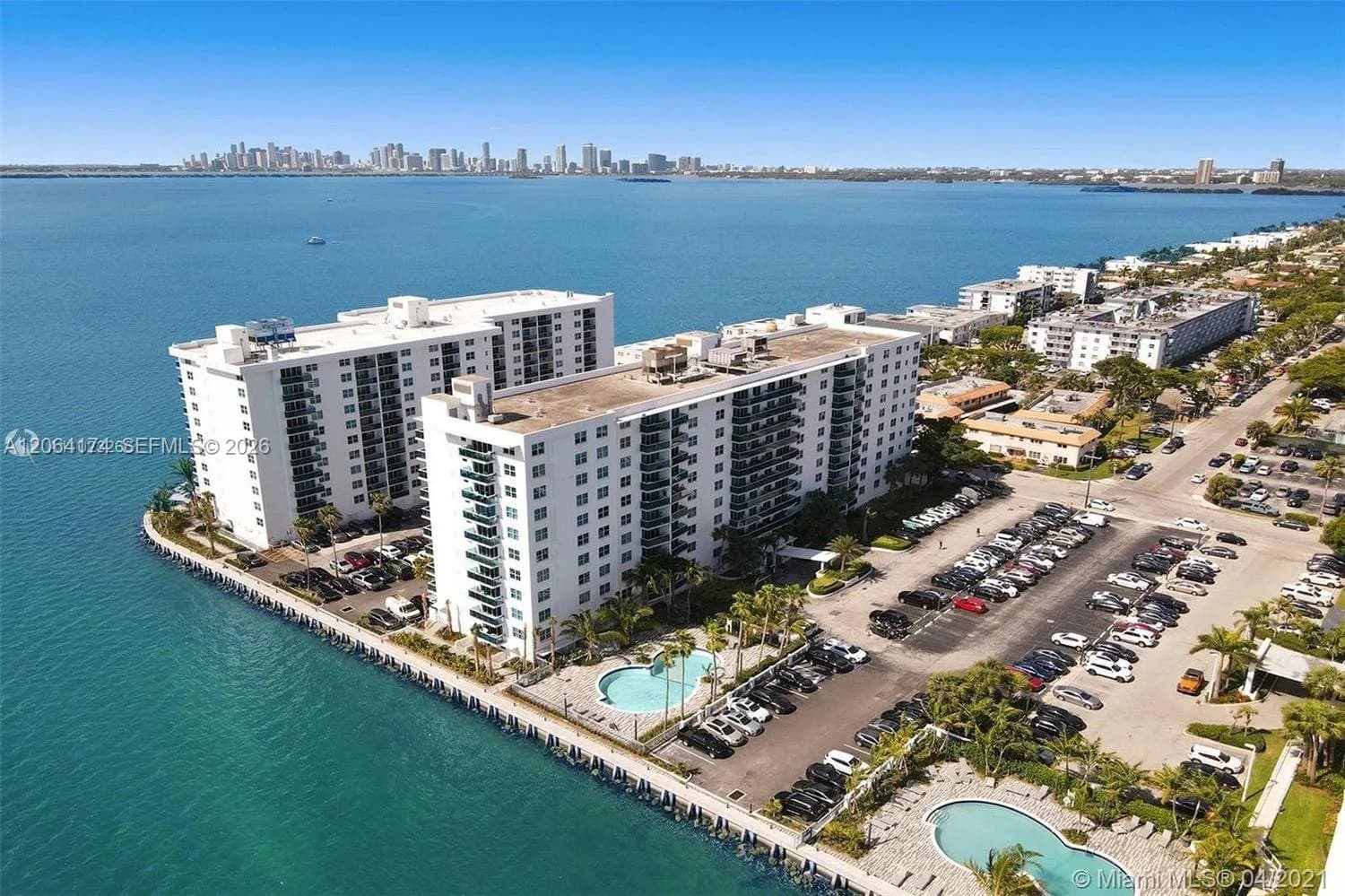 7501 E Treasure Dr # 10C, North Bay Village, FL 33141