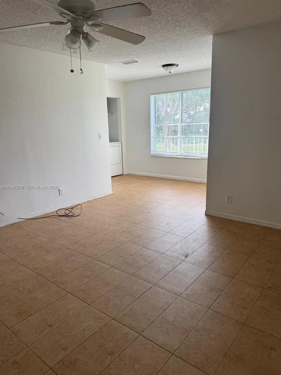 3400 N Pinewalk Dr N # 924, Margate, FL 33063