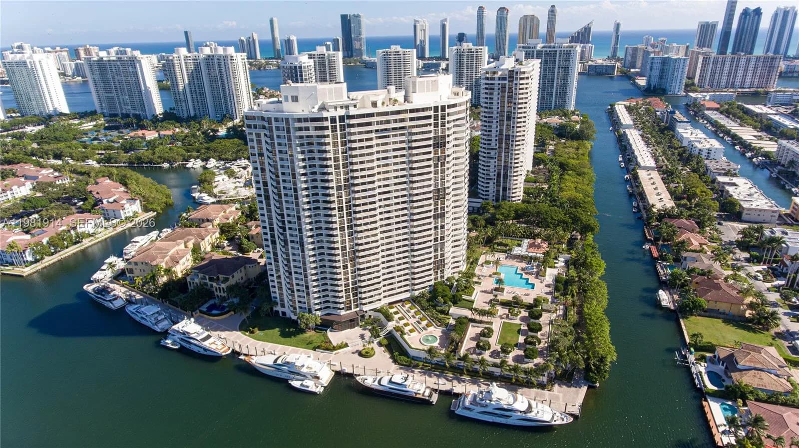 1000 W Island Blvd # 2903, Aventura, FL 33160