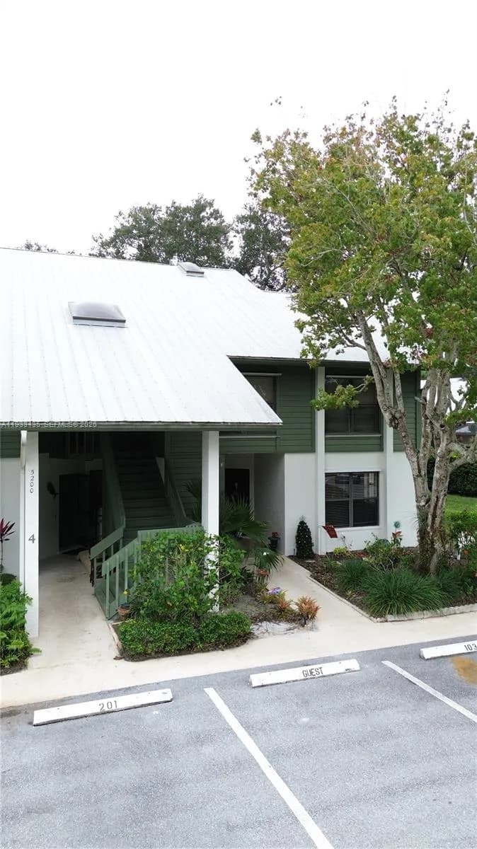 5200 SE Seascape Way # 201, Stuart, FL 34997