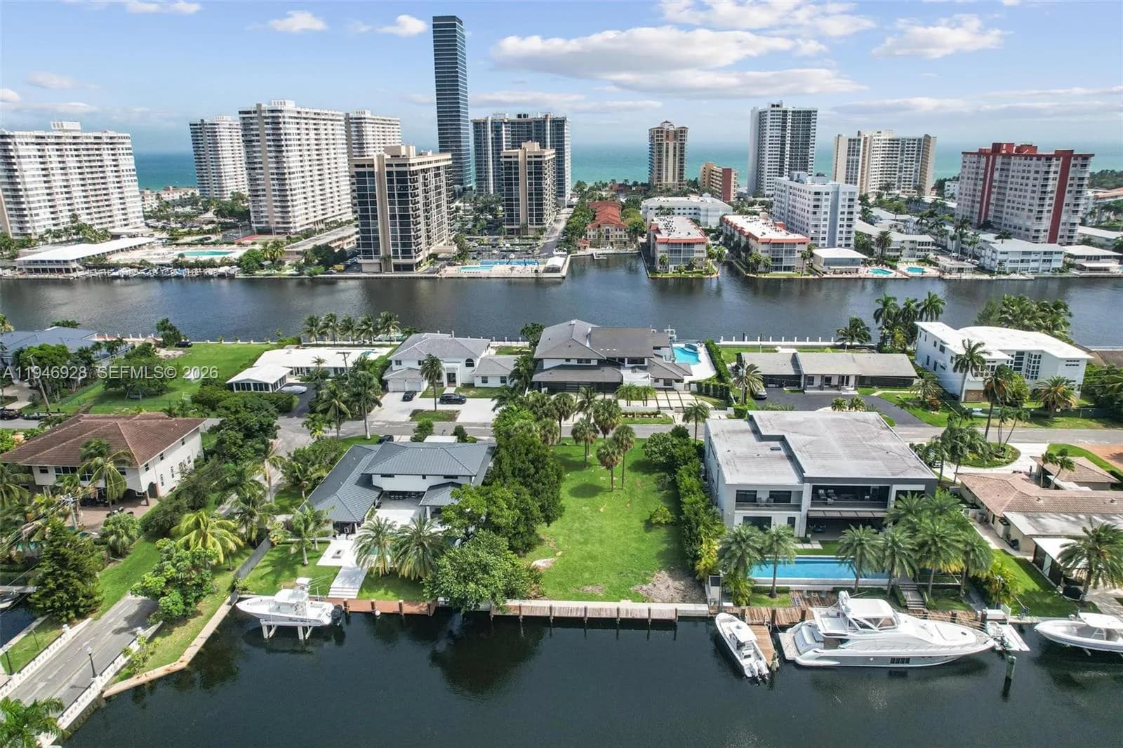 606 Palm Dr, Hallandale Beach, FL 33009