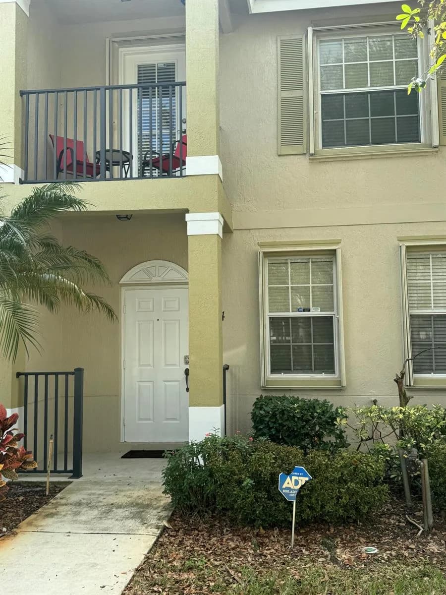 2104 SE Eatonville Drive, Port St. Lucie, FL 34952