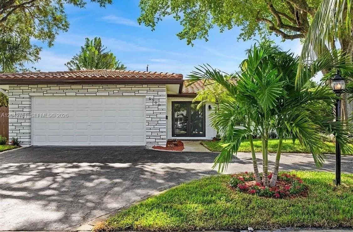 5300 Adams St, Hollywood, FL 33021