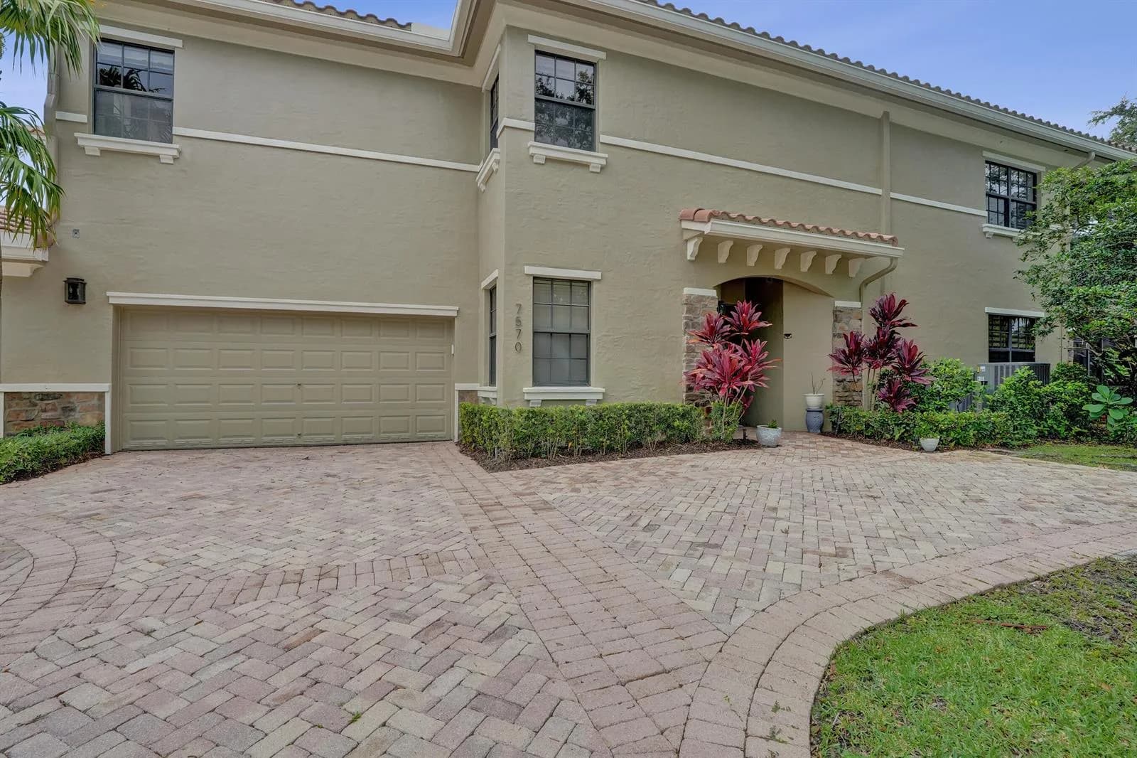 7570 Old Thyme Court # 9C, Parkland, FL 33076