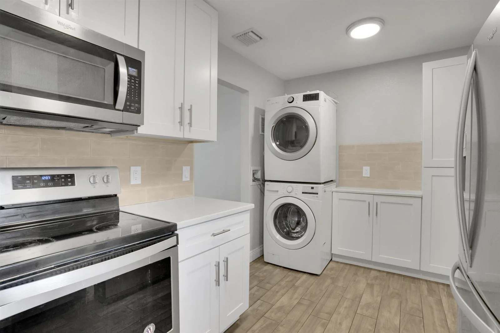 2227 NE 3rd Avenue # 1 & 2, Delray Beach, FL 33444