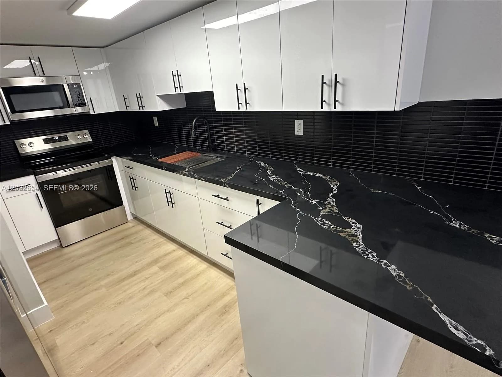 10090 NW 80th Ct # 1325, Hialeah Gardens, FL 33016