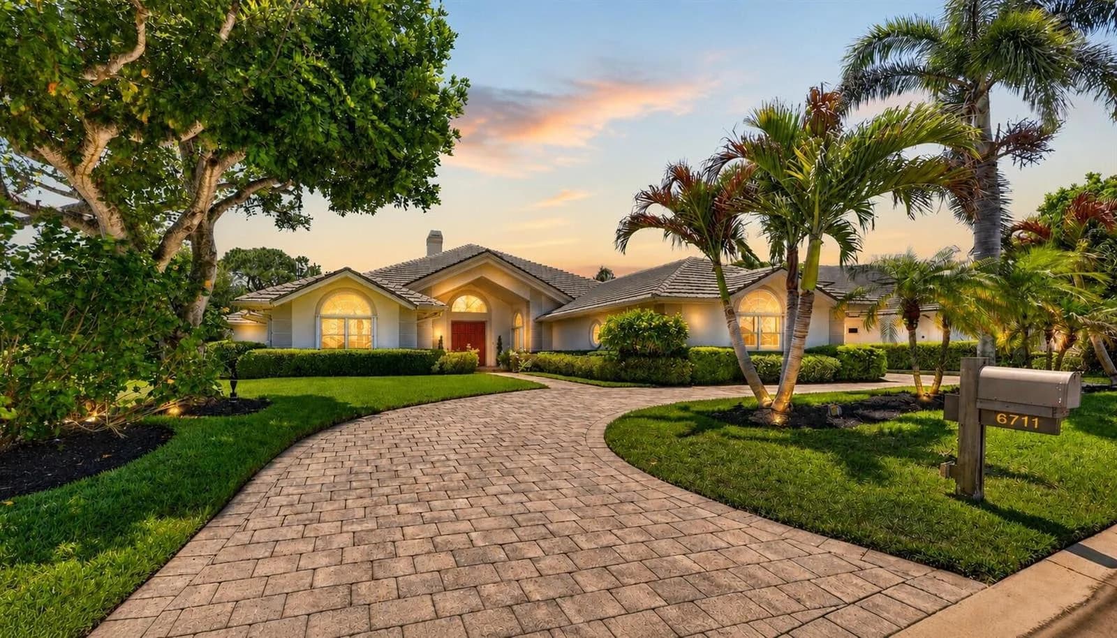 6711 SE Barrington Drive, Stuart, FL 34997