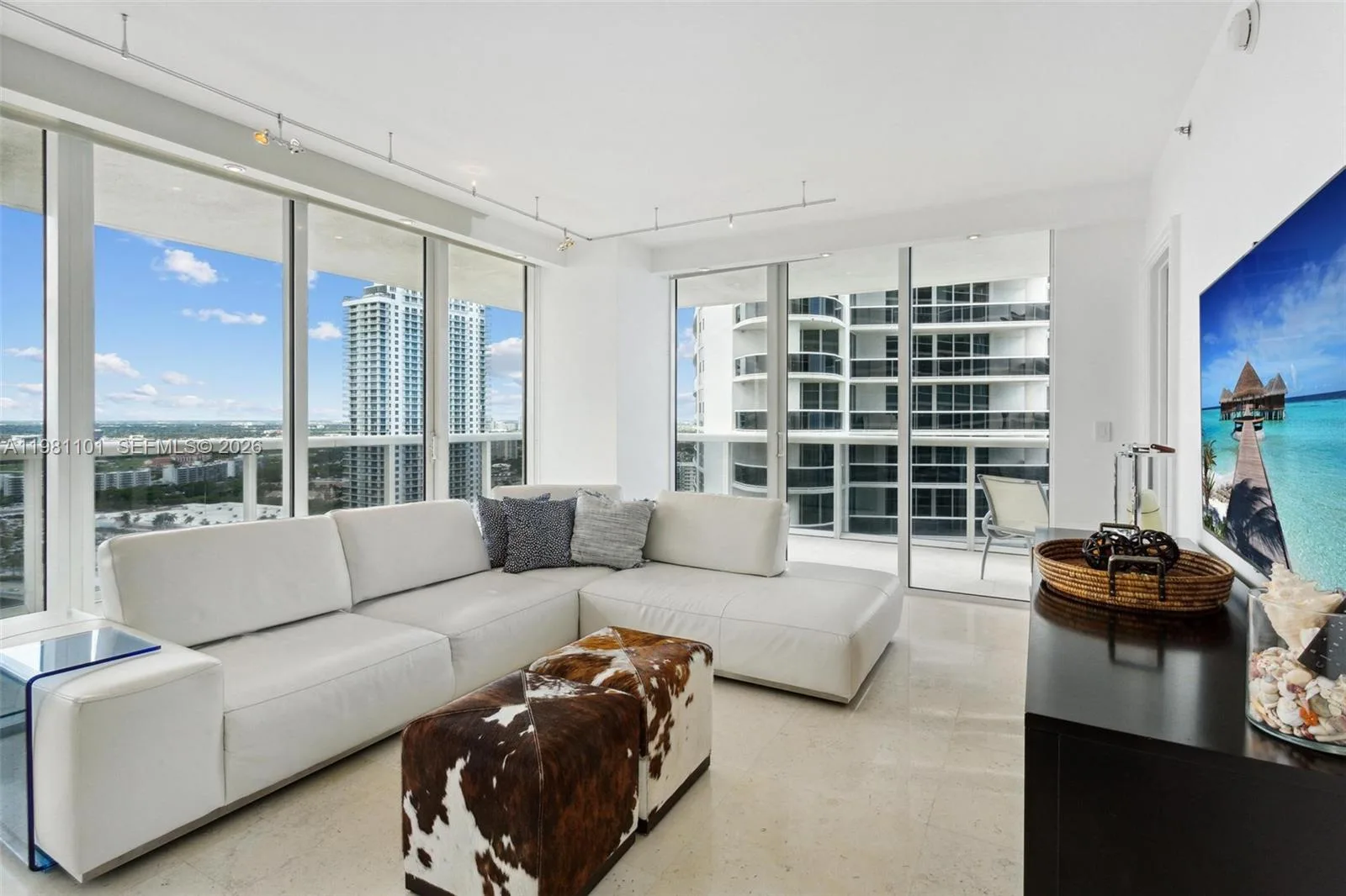 1830 S Ocean Dr # 3008, Hallandale Beach, FL 33009