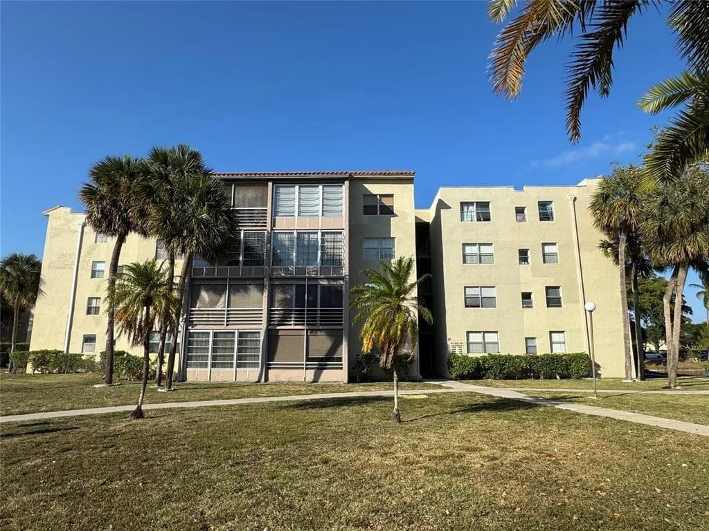 1800 SW 81st Avenue # 1307, North Lauderdale, FL 33068