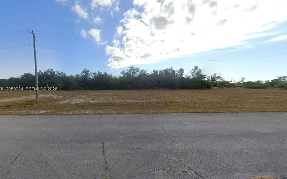 1915 NW 41st Ave, Cape Coral, FL 33993