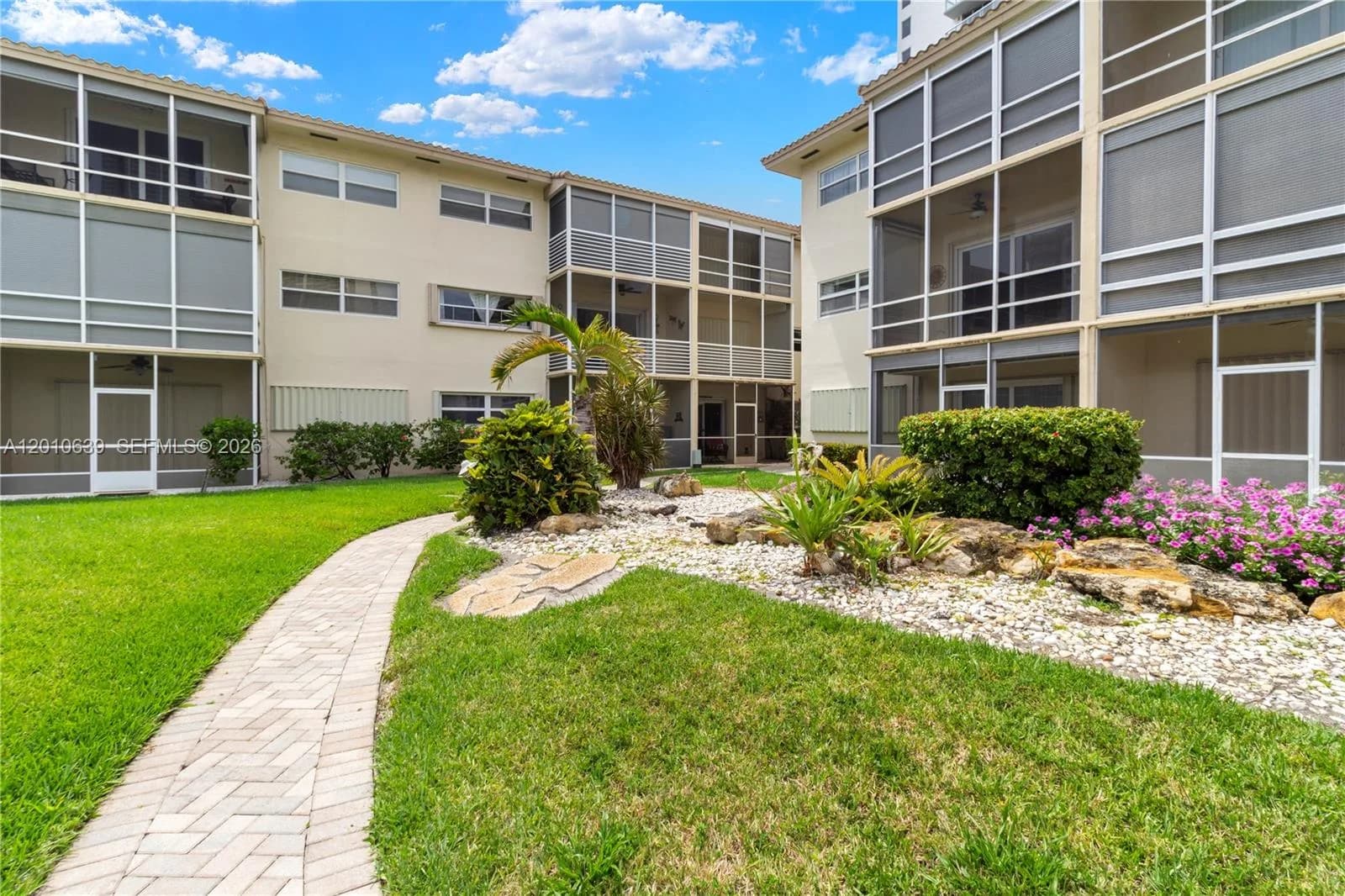 2600 Diana Dr # 119, Hallandale Beach, FL 33009
