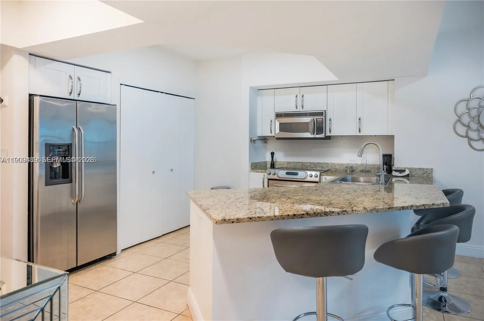 19900 E Country Club Dr # 318, Aventura, FL 33180