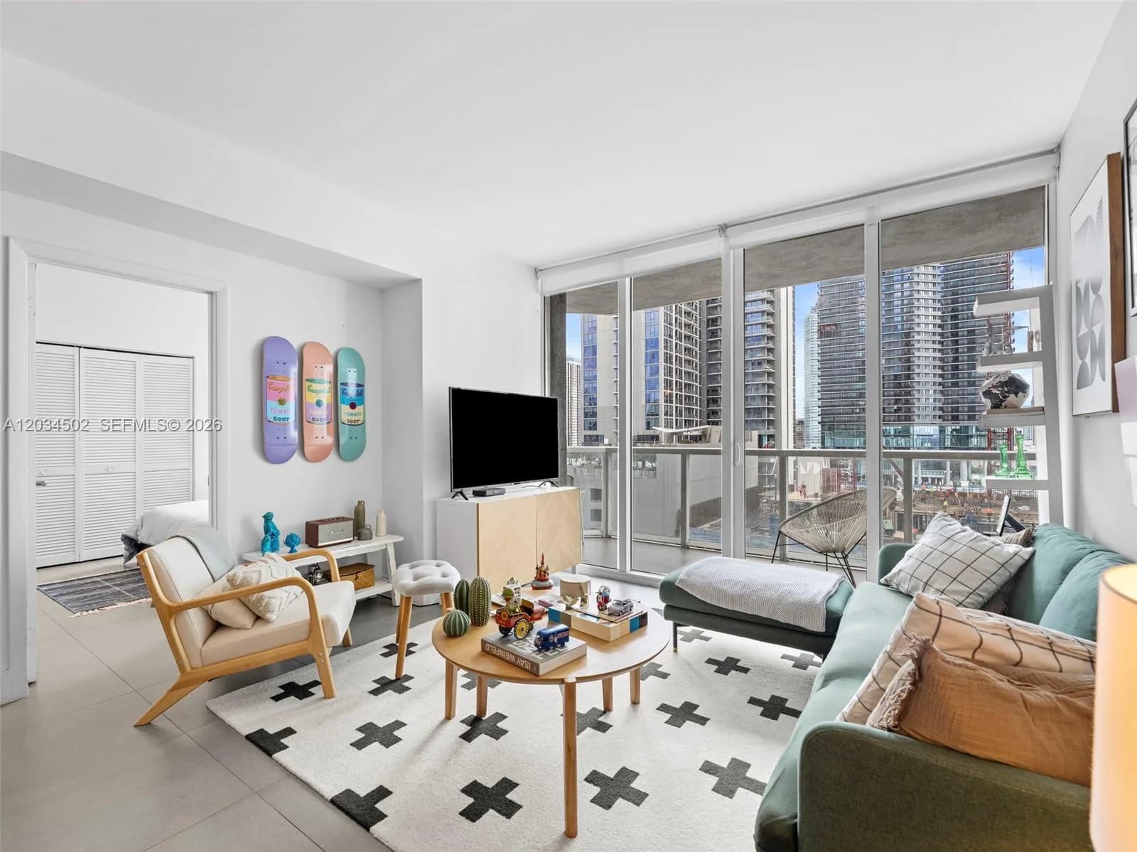 253 NE 2nd St # 1801, Miami, FL 33132