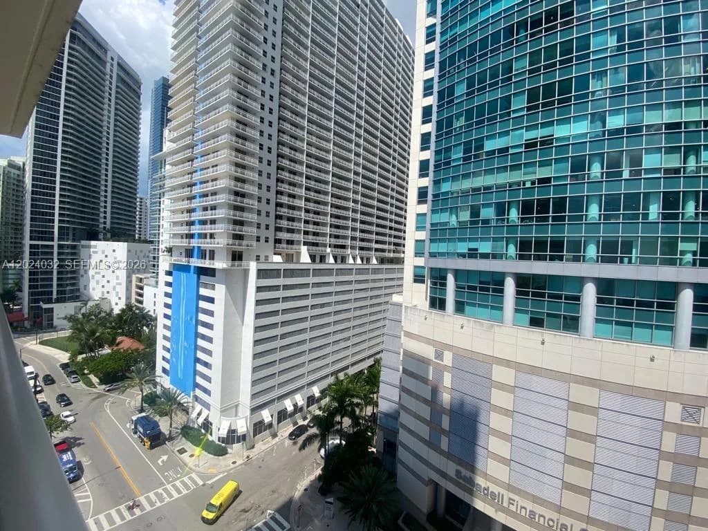 1155 Brickell Bay Dr # 1202, Miami, FL 33131