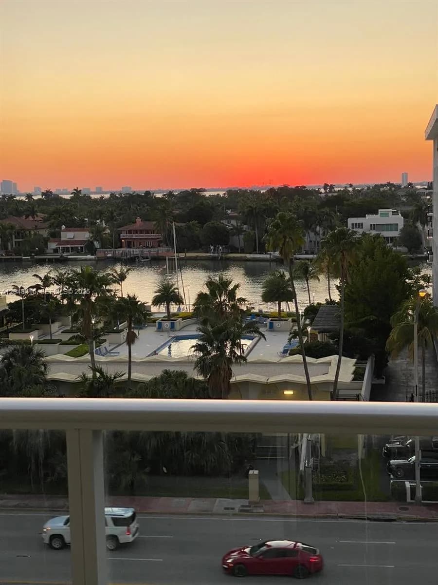 5601 Collins Ave # 722, Miami Beach, FL 33140