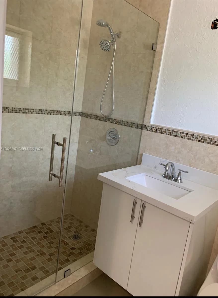 6498 Collins Ave # 41, Miami Beach, FL 33141