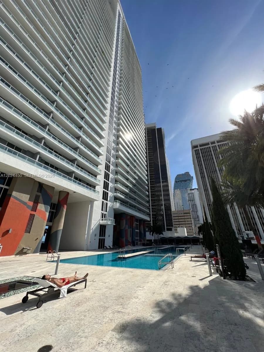 50 Biscayne Blvd # 2401, Miami, FL 33132
