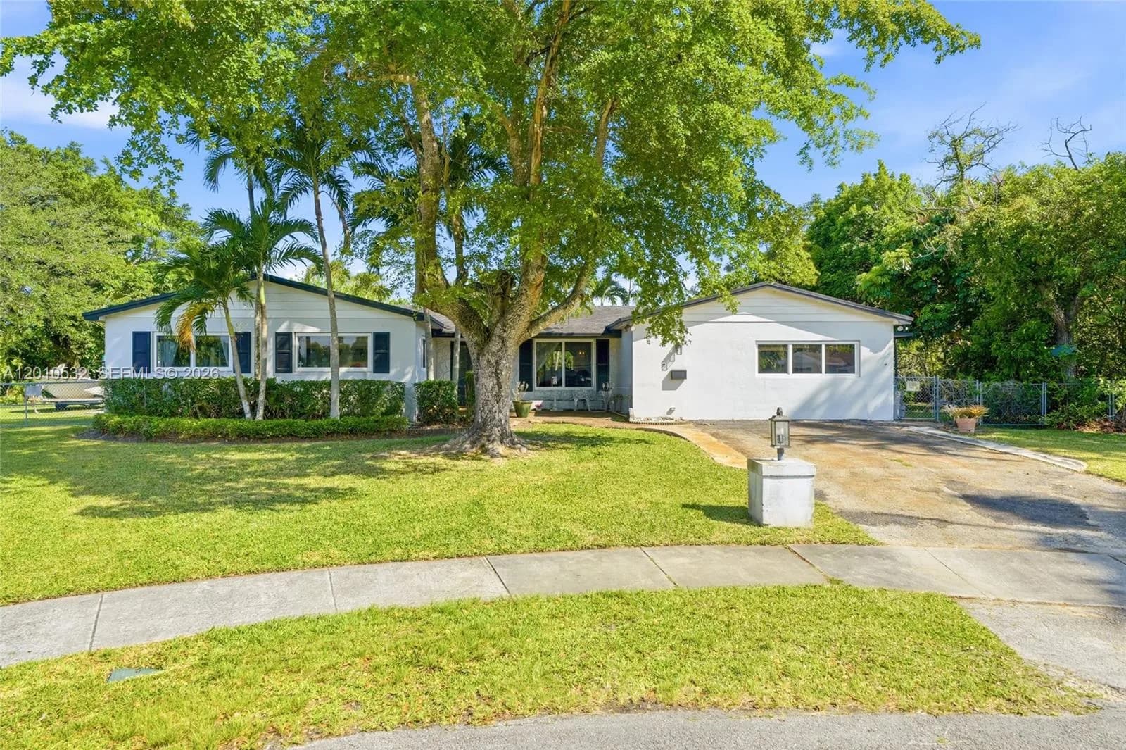 9331 SW 104th Ct, Miami, FL 33176