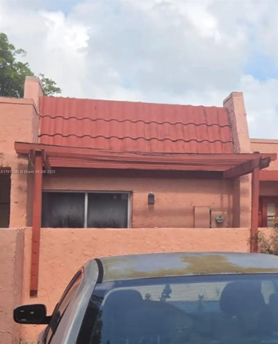 1524 NW 56th Ave # 7, Lauderhill, FL 33313