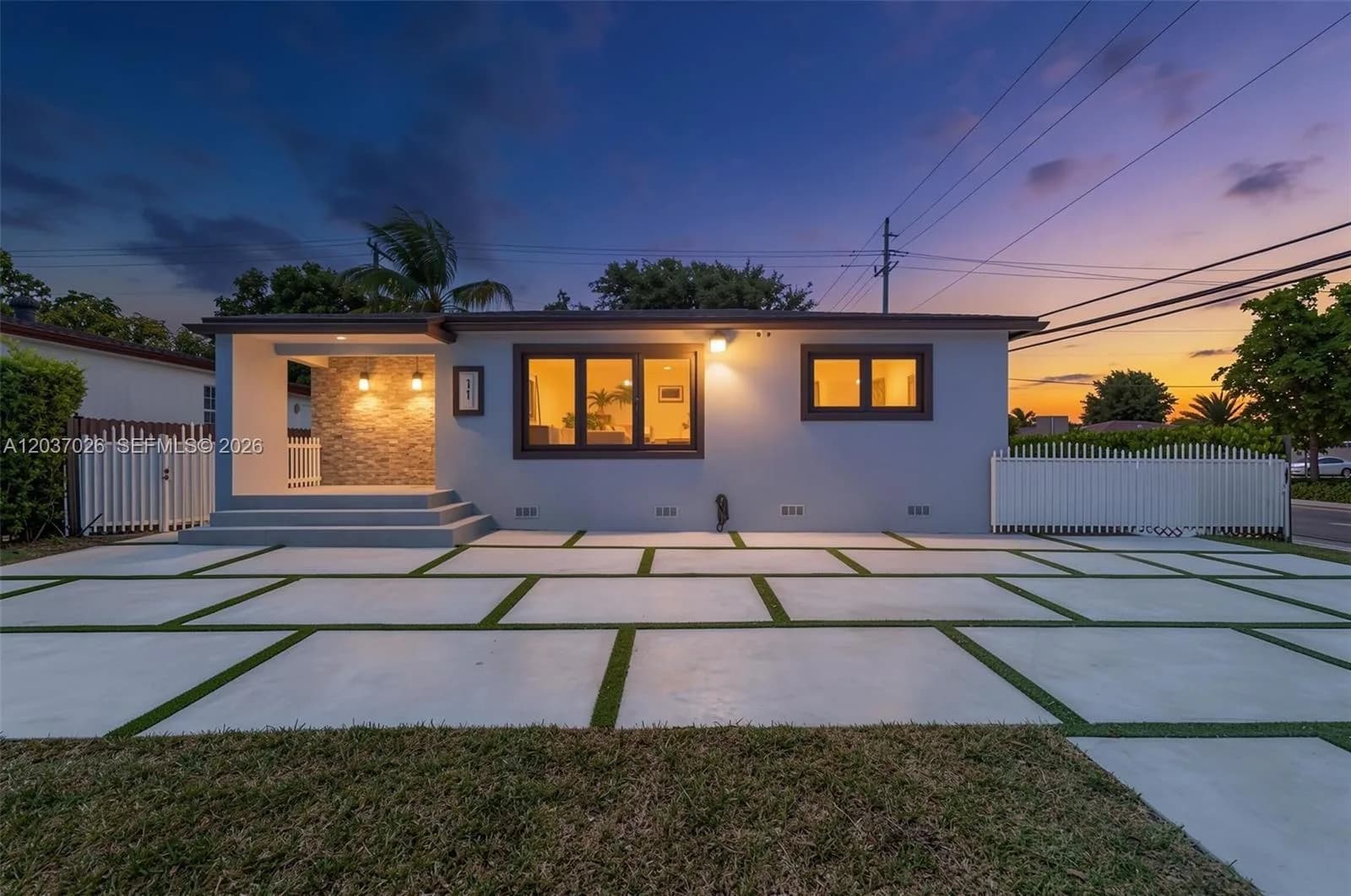 11 W 59th St, Hialeah, FL 33012