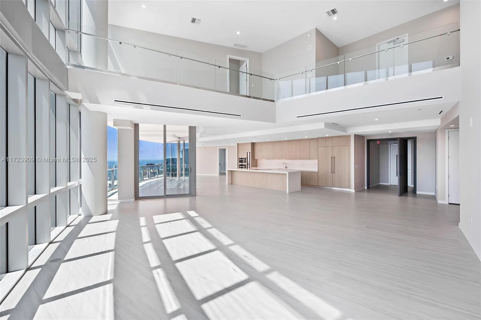 851 NE 1st Ave # PH 5411, Miami, FL 33132
