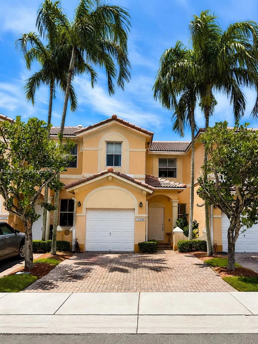 12488 SW 122nd St, Miami, FL 33186