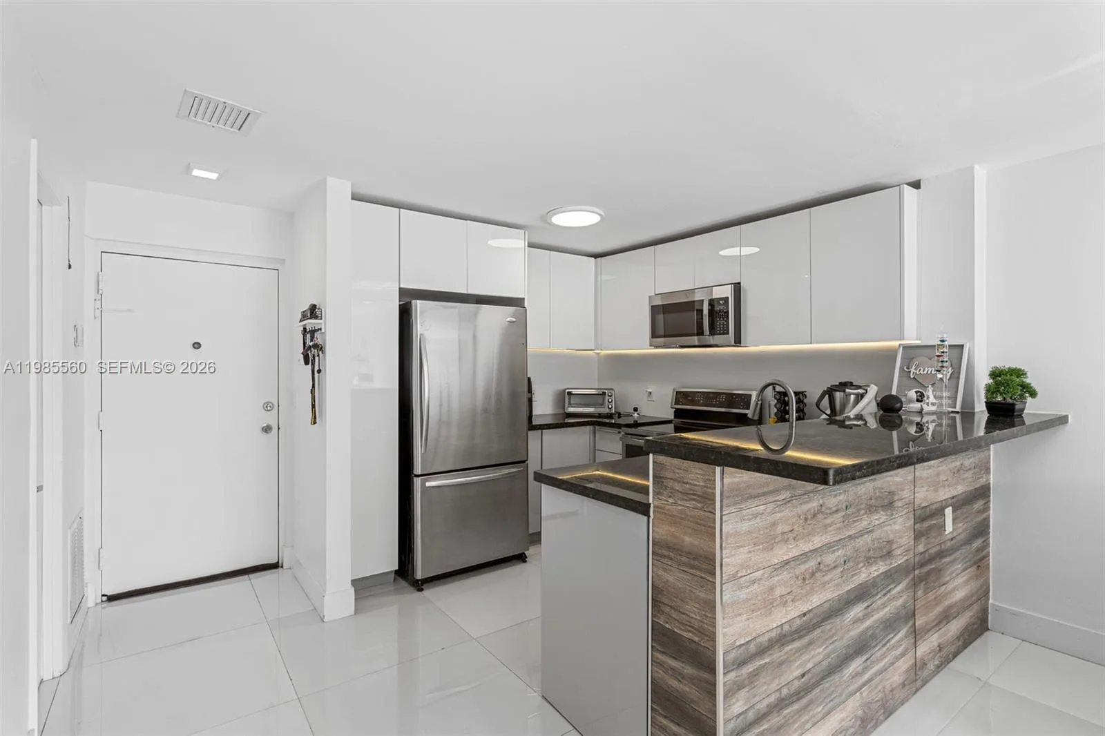 6545 Indian Creek Dr # 306, Miami Beach, FL 33141