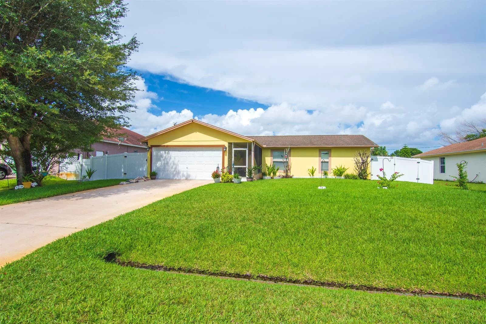 1842 SE CARVALHO Street, Port St. Lucie, FL 34983