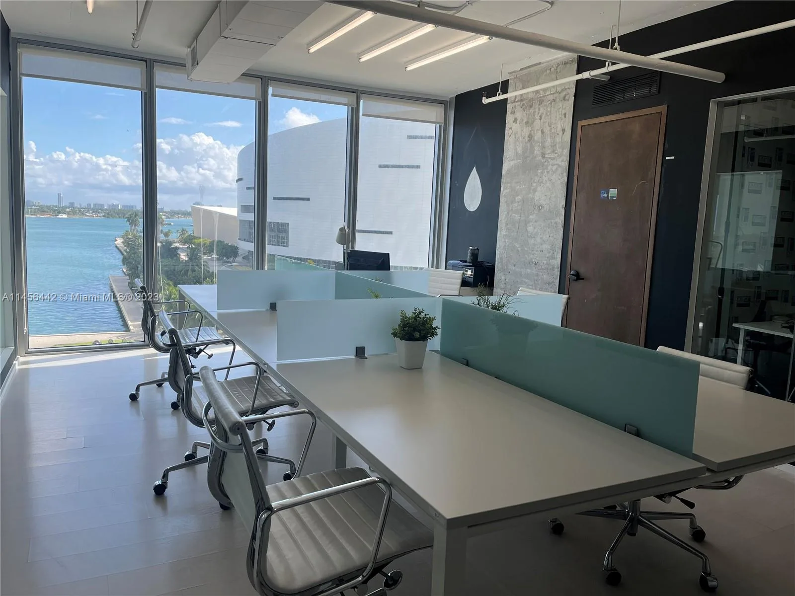 888 Biscayne Blvd, Miami, FL 33132