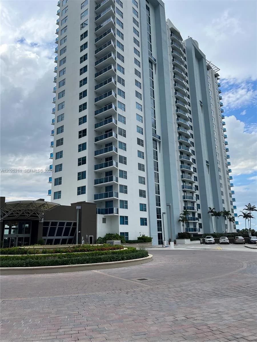 2681 N Flamingo Rd # 303S, Sunrise, FL 33323