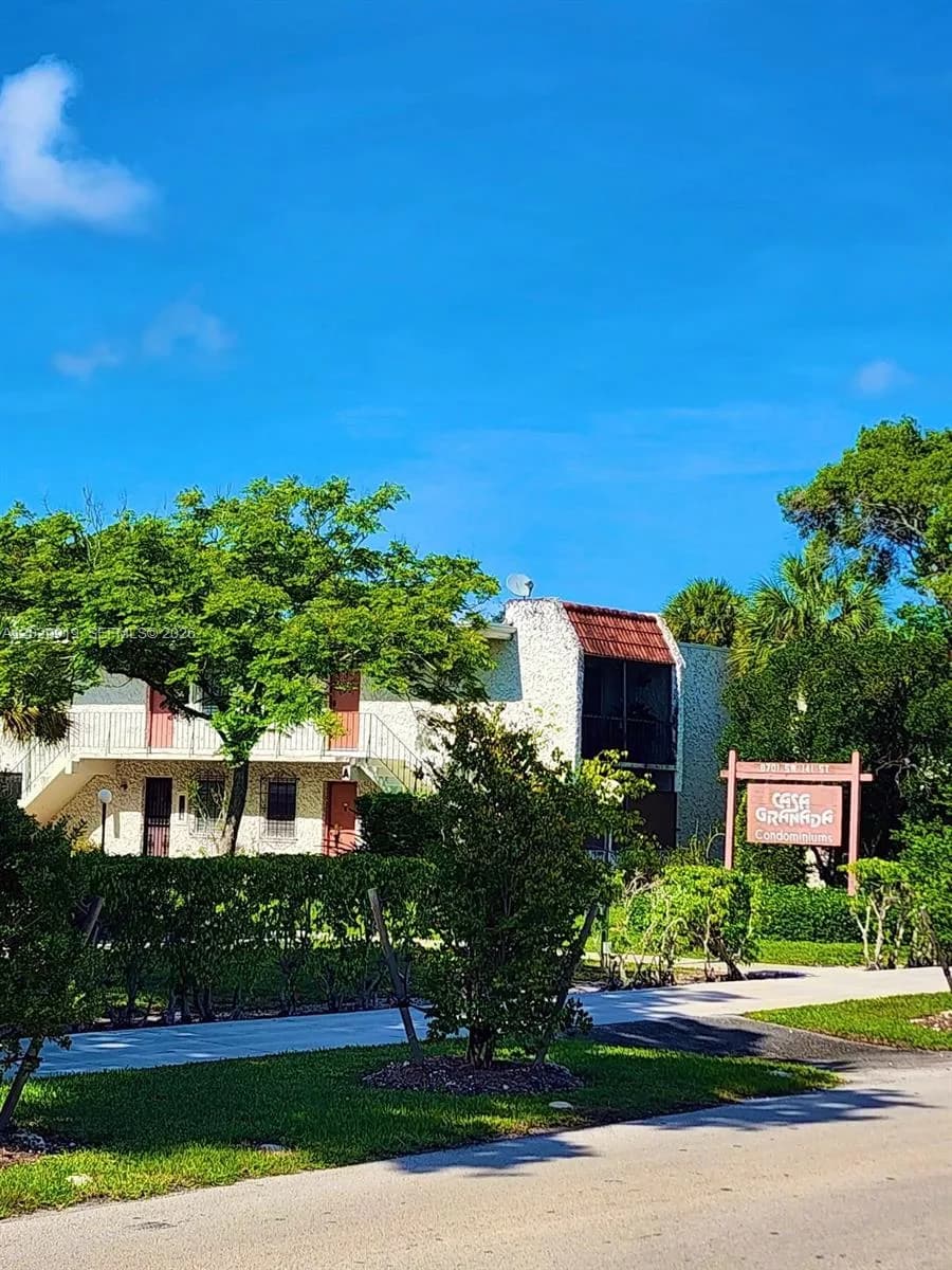 8701 SW 141st St # H6, Palmetto Bay, FL 33176