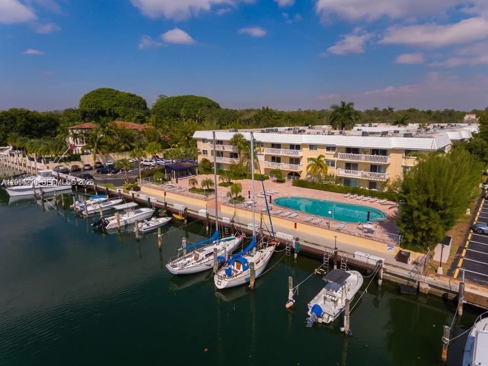 100 EDGEWATER DR # 305, Coral Gables, FL 33133