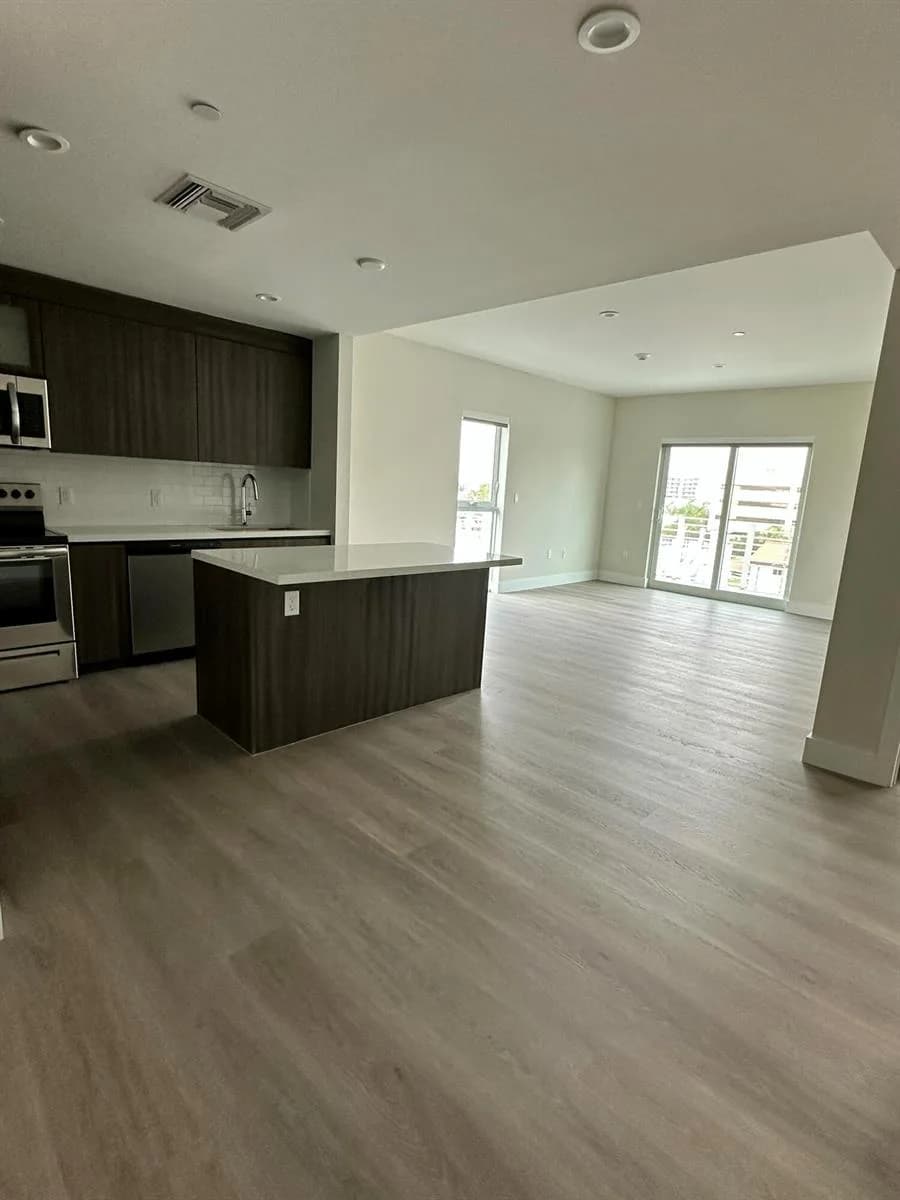 1938 Jackson Street # 402, Hollywood, FL 33020