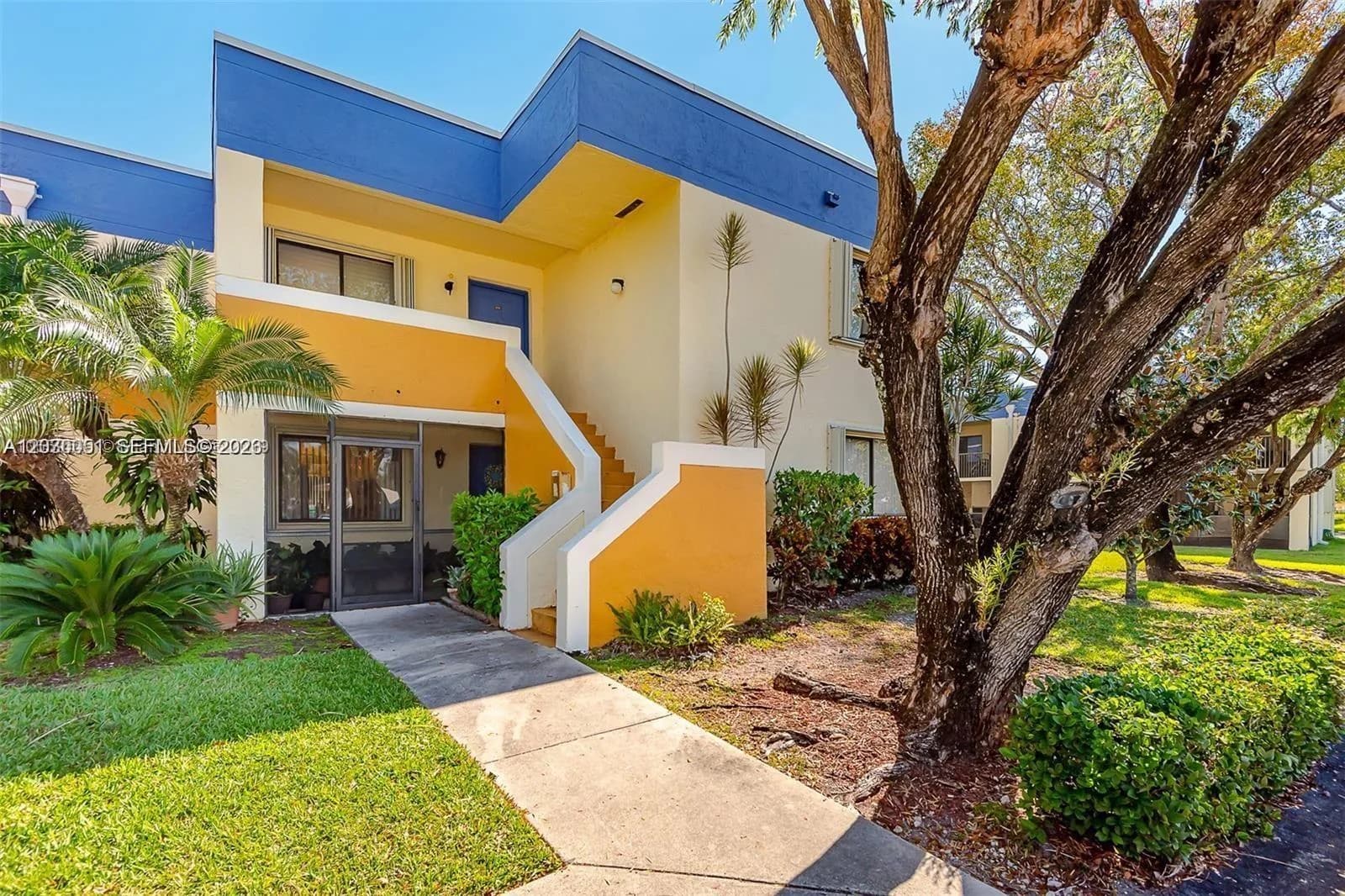 177 Lakeview Dr # 104, Weston, FL 33326