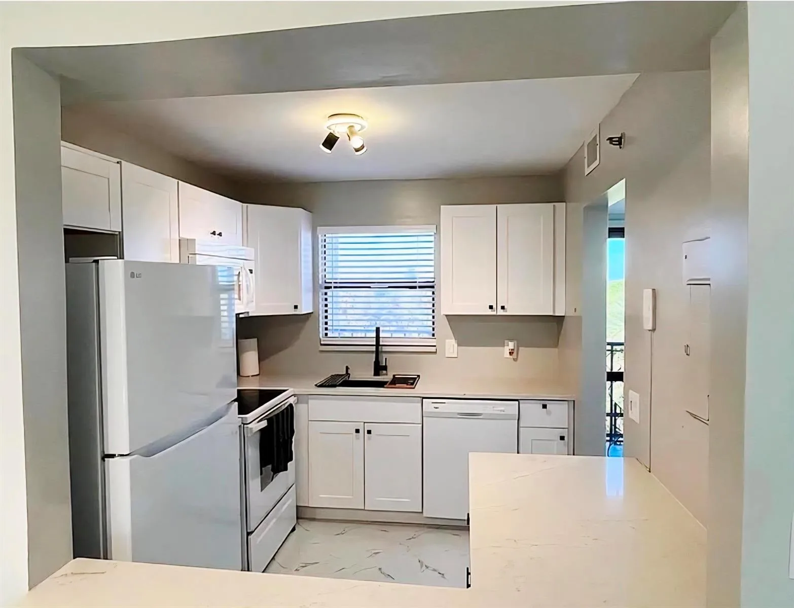 4640 W Lucerne Lakes Blvd Boulevard # 505, Lake Worth, FL 33467
