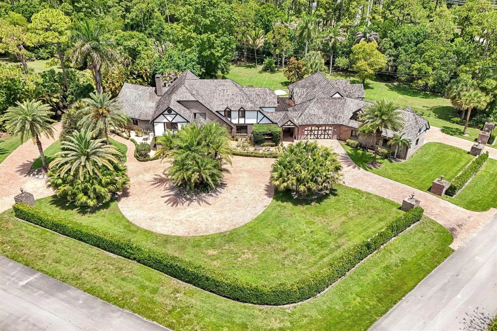 14900 Stirrup Lane, Wellington, FL 33414