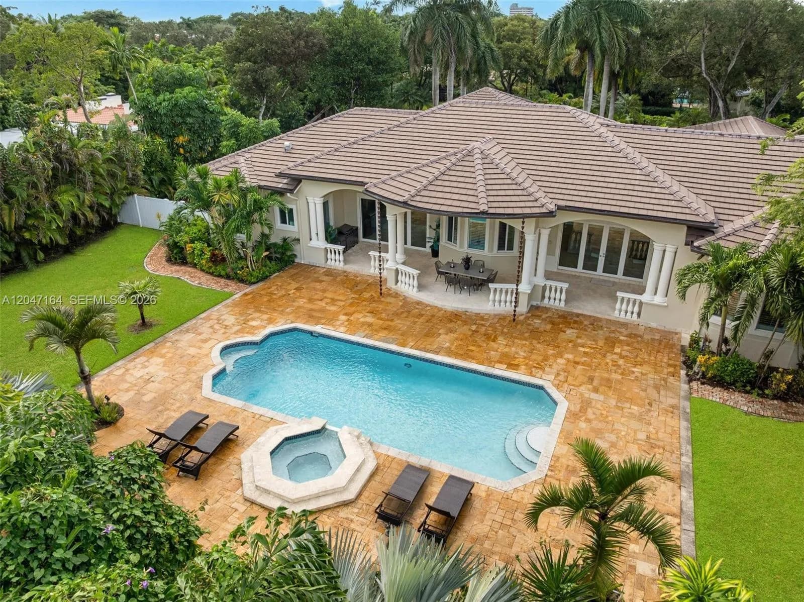 6890 SW 94th St, Pinecrest, FL 33156