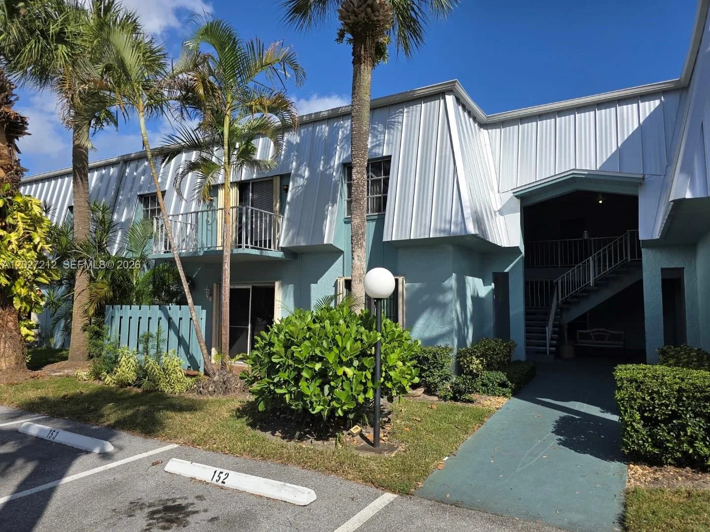 950 S Kanner Hwy # B-4, Stuart, FL 34994