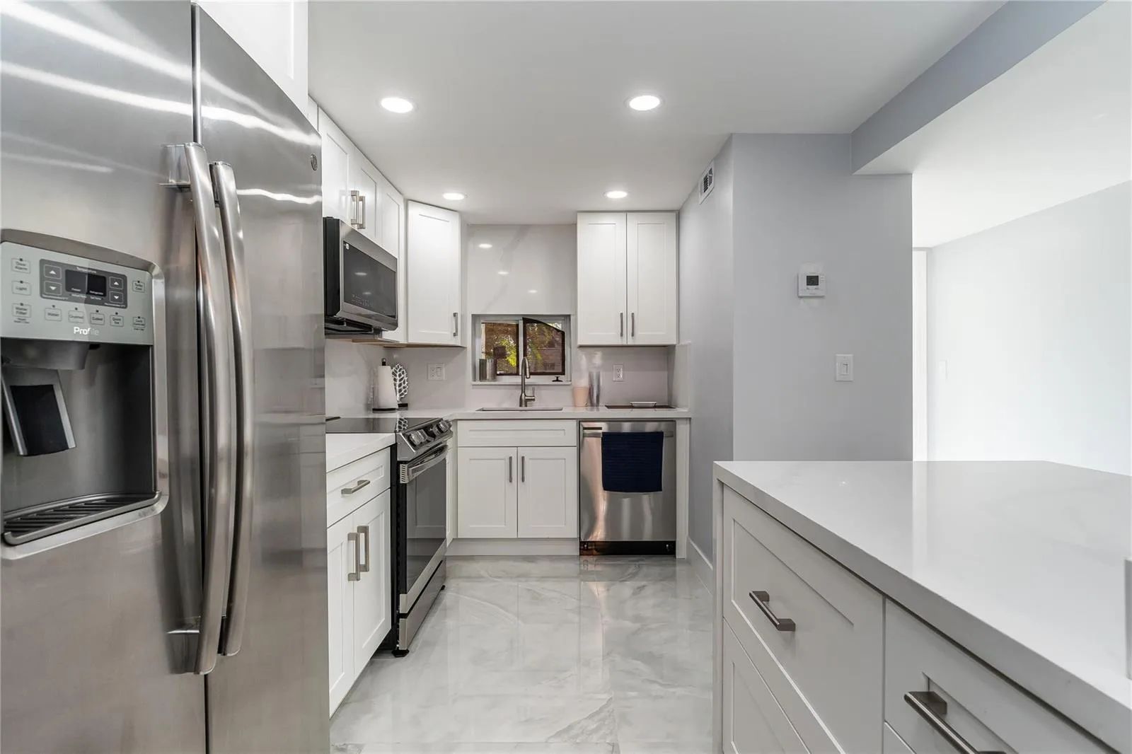 9523 S Hollybrook Lake Drive # 102, Pembroke Pines, FL 33025