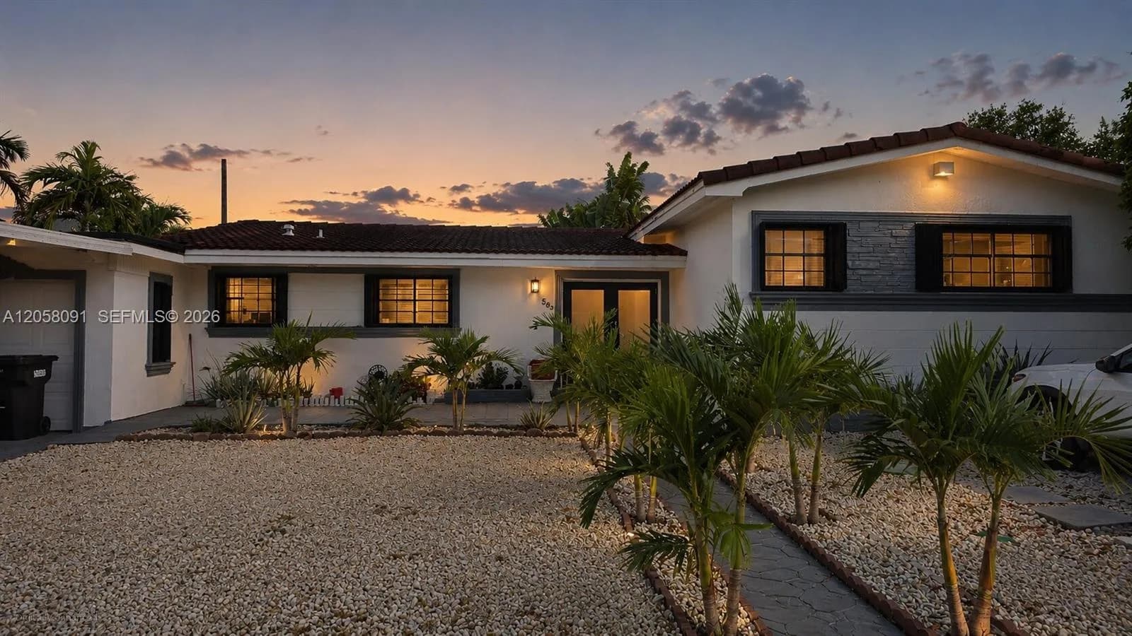 565 NE 179th Dr, North Miami Beach, FL 33162