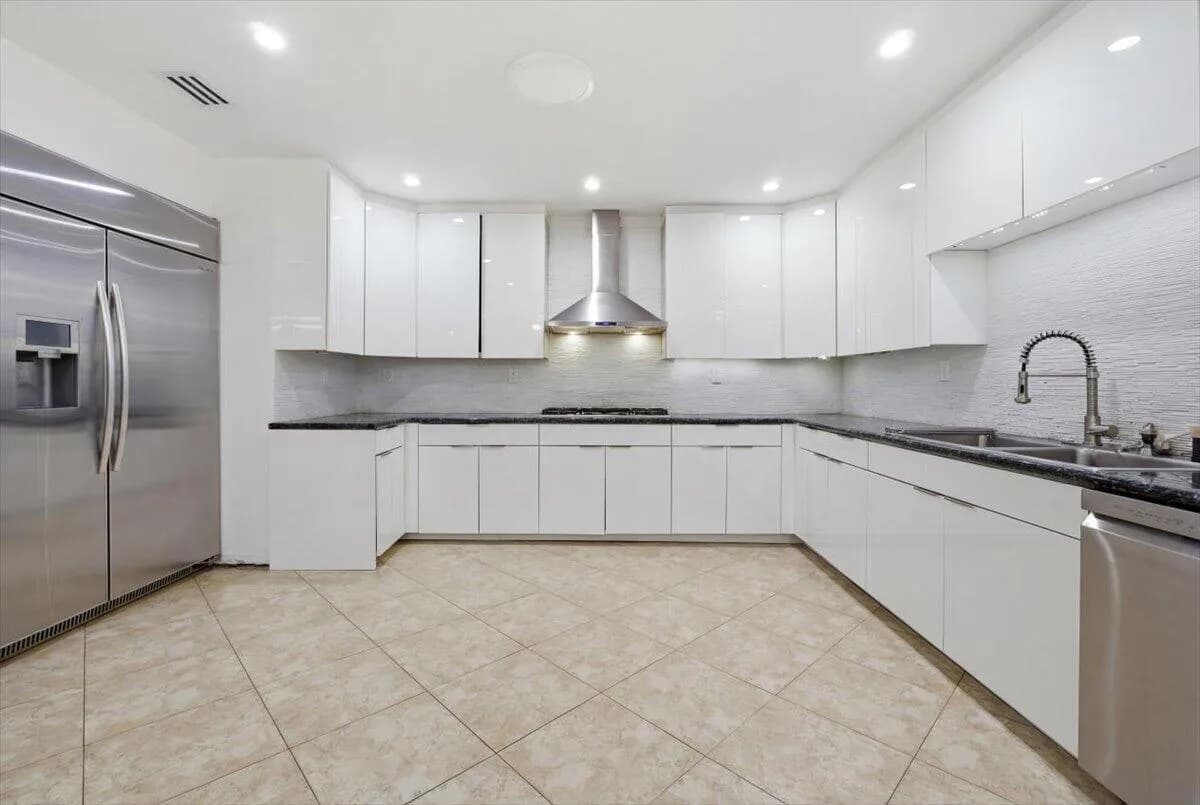 20100 NE 20th Court # 0, Miami, FL 33179