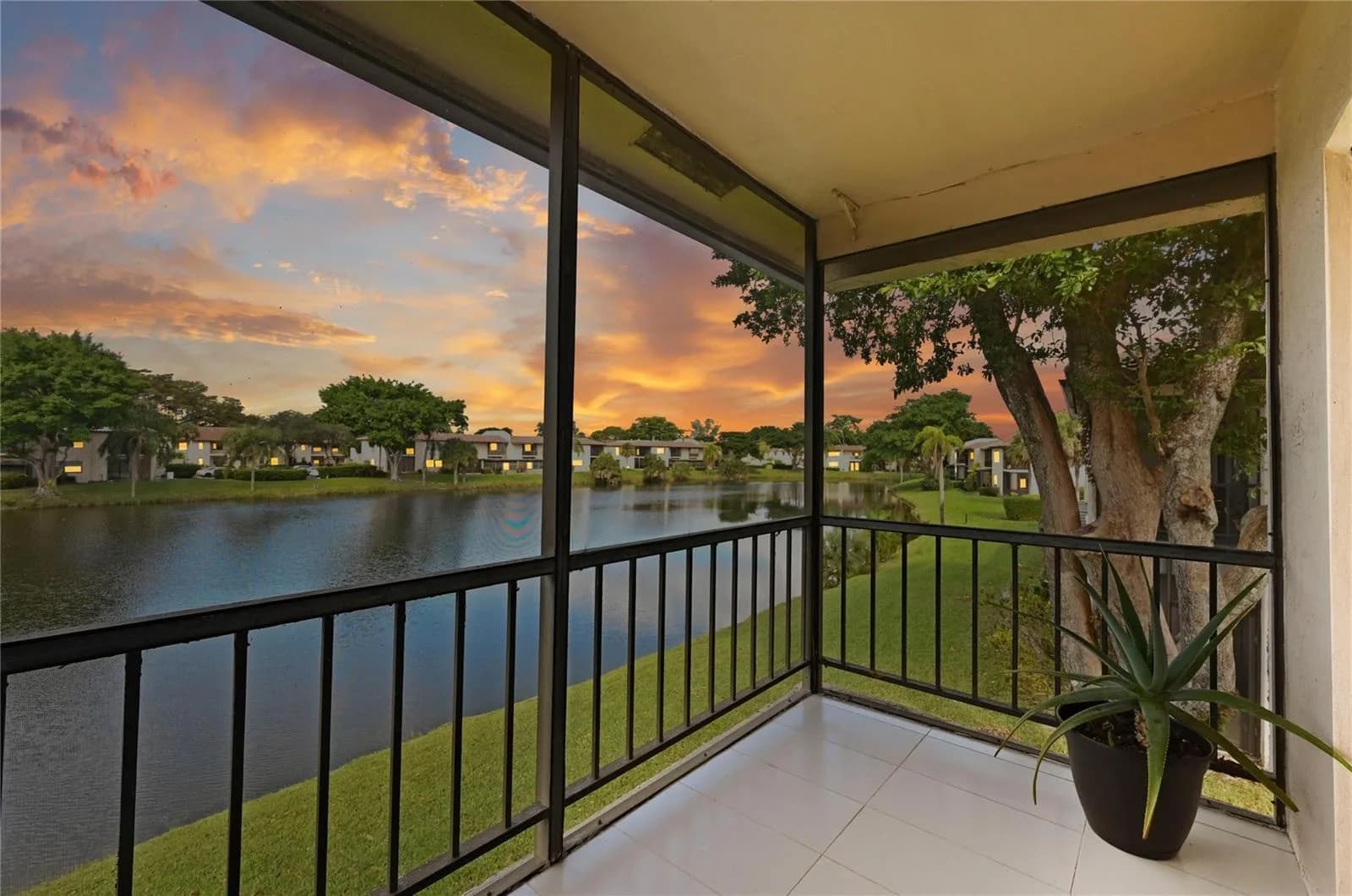 21649 Juego Circle # 4 E, Boca Raton, FL 33433