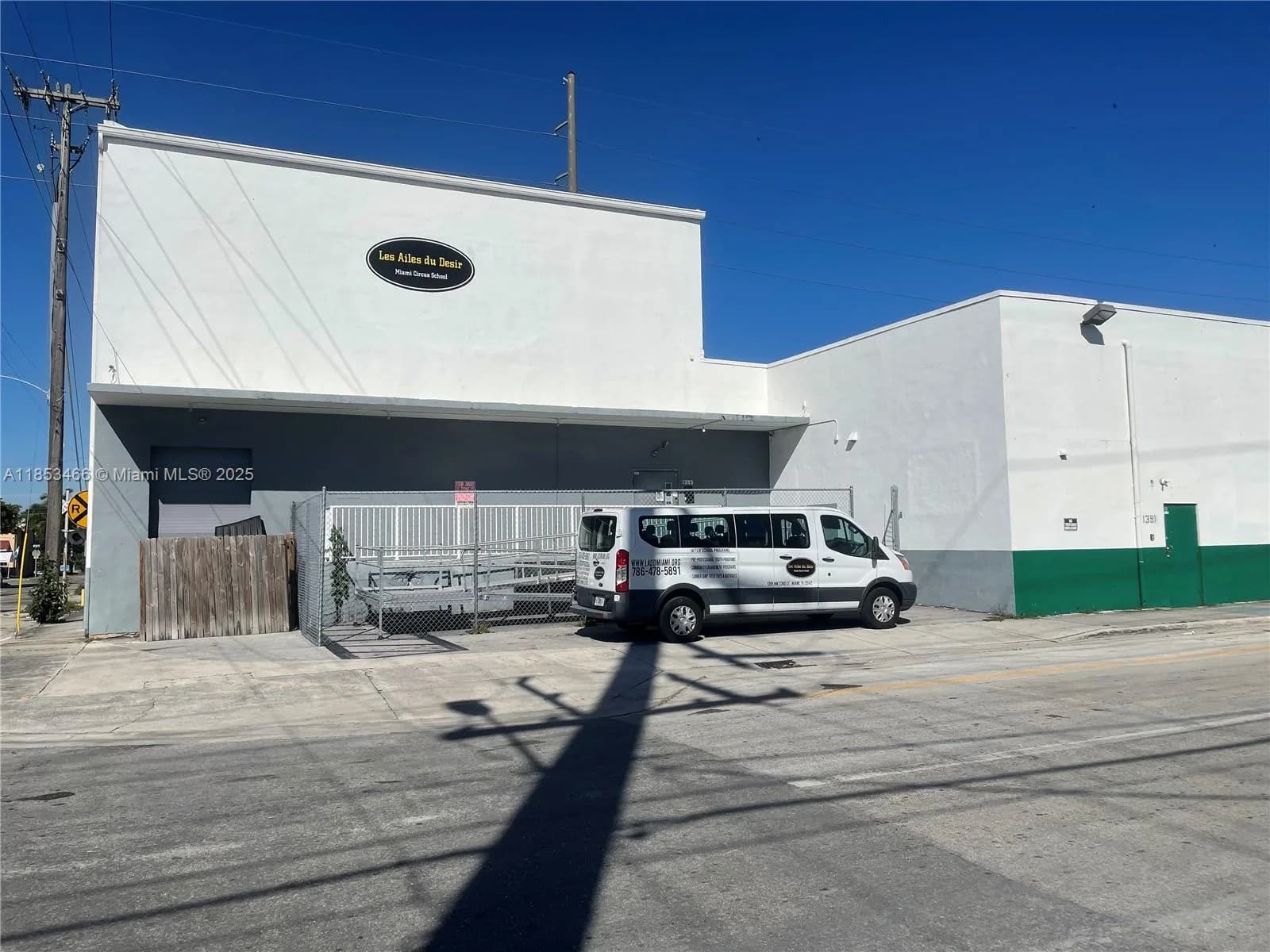 1395 NW 22nd St, Miami, FL 33142
