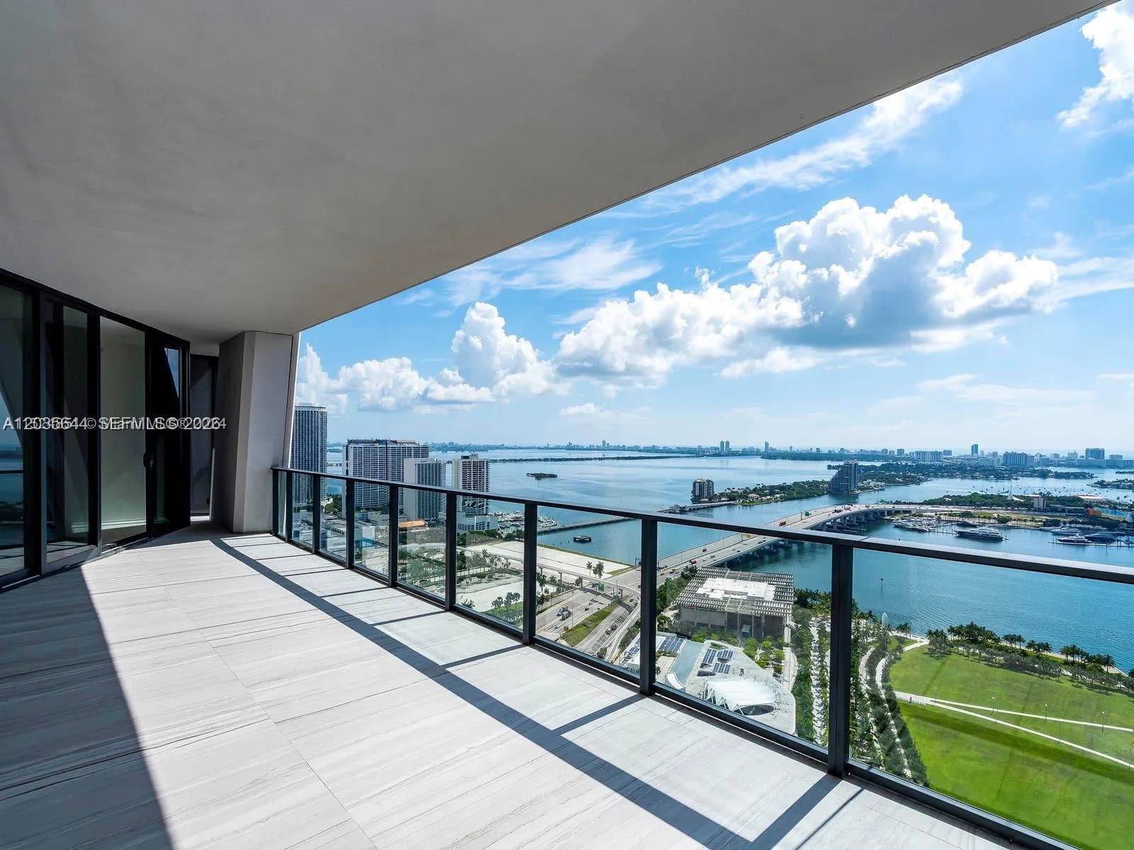 1000 Biscayne Blvd # 4802, Miami, FL 33132