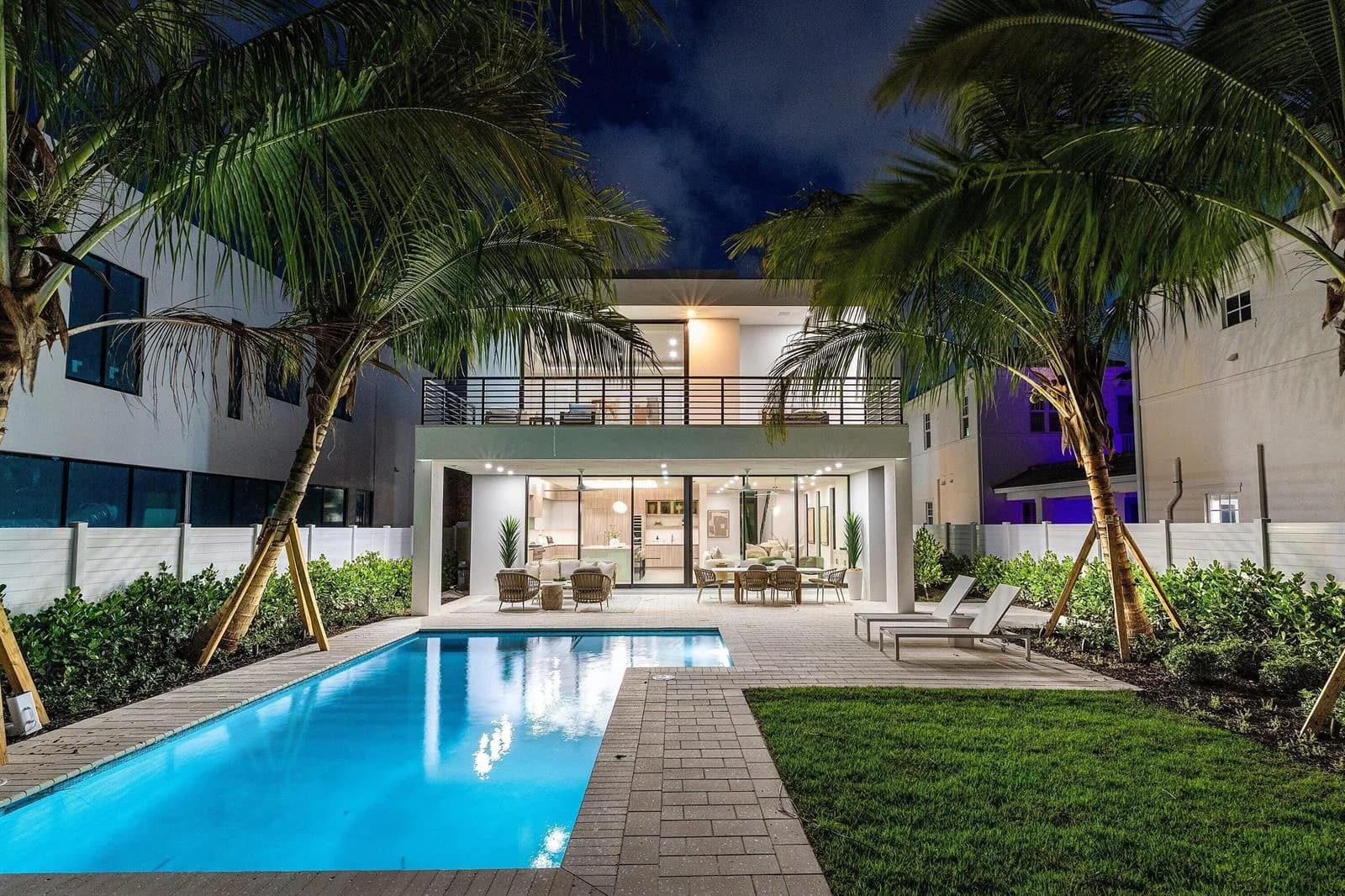 721 Lake Avenue N, Delray Beach, FL 33483