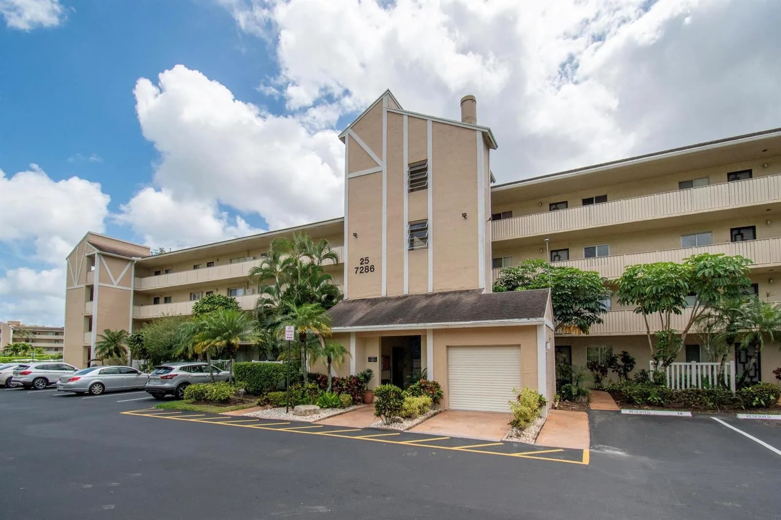 7286 Huntington Lane # 408, Delray Beach, FL 33446